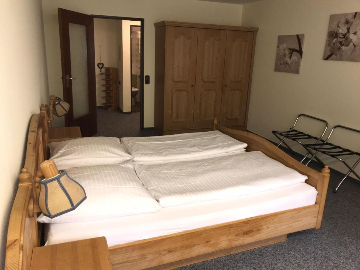 Hotel Quellenhof באד אוראך מראה חיצוני תמונה