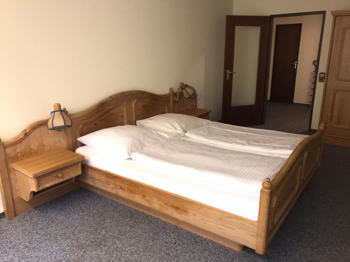 Hotel Quellenhof באד אוראך מראה חיצוני תמונה